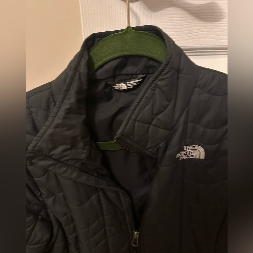 North Face Lightweight Jacket Size Medium - Picture 2 of 4